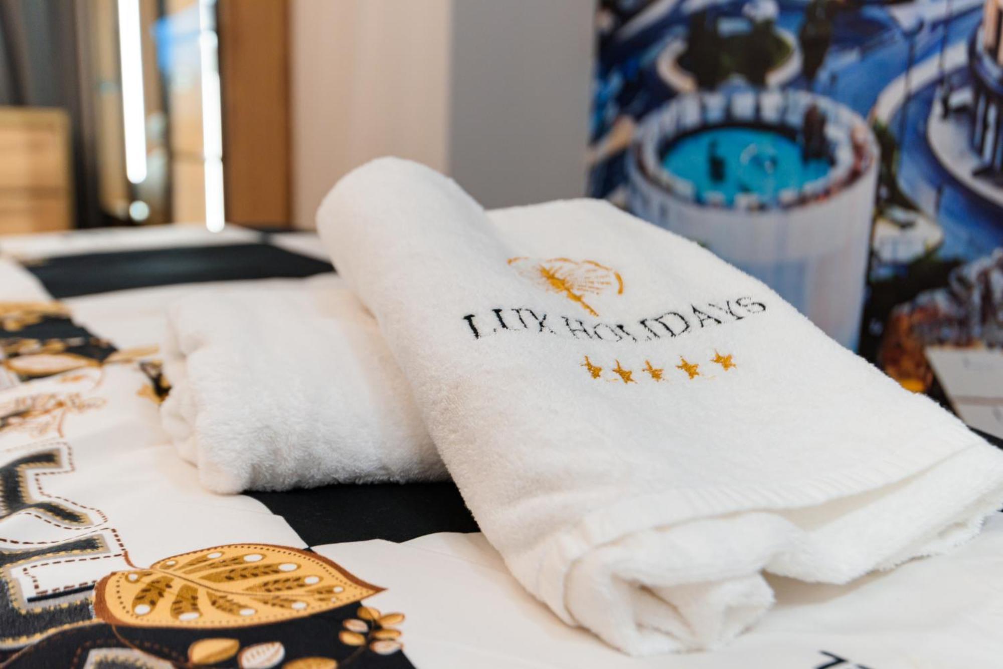 Lux Holidays Durrës 외부 사진